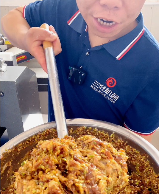 有理論沒實踐的坑別踩，仿手工包子機教面餡工藝