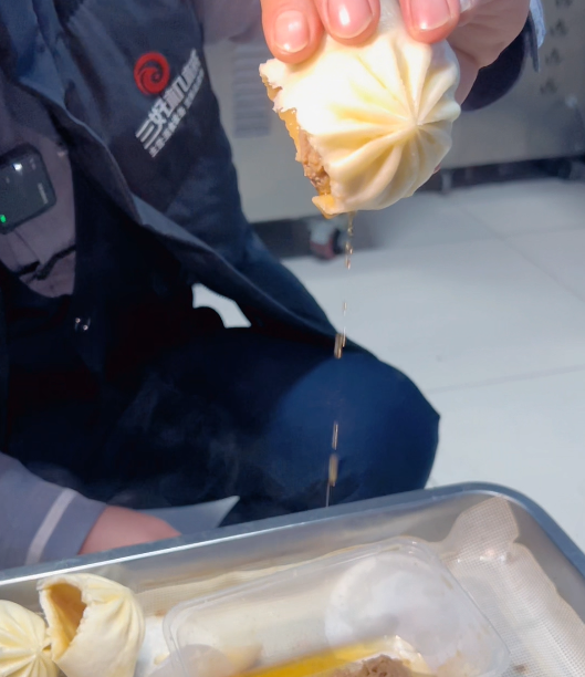 包子鋪想靠速凍生坯包子逆襲，用包子機學技術收費嗎？