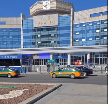 鐵蛋從呼市趕往西寧