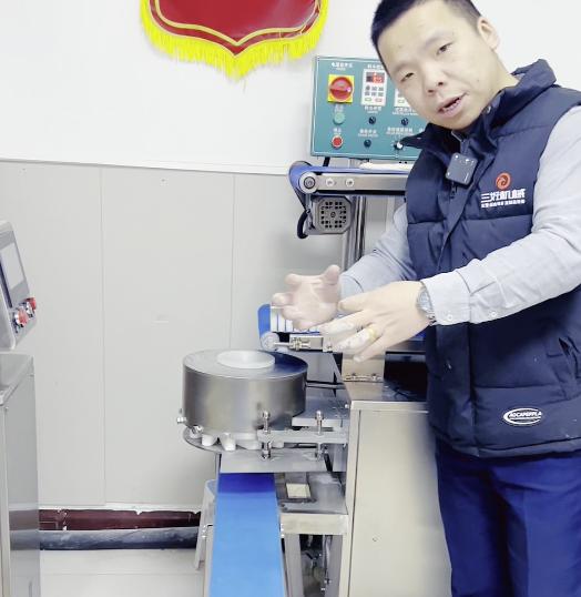 漂洋過海參觀包子機制作包子，到底有何不同？