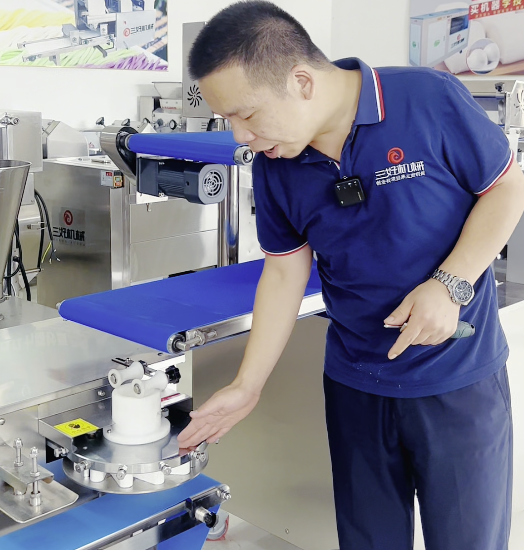 應該怎么用小型包子機做速凍生坯包？