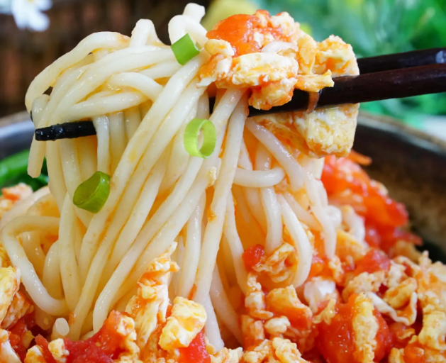 新手小白搞錢秘籍！一臺三好面條機，輕松開啟吸金模式