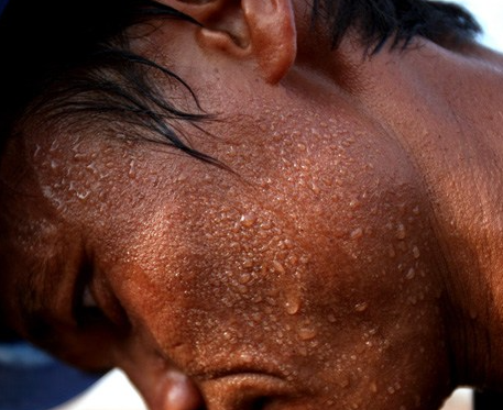 老兩口千里看機器：當閑不住遇上智能面條機，他們算清了這筆賬